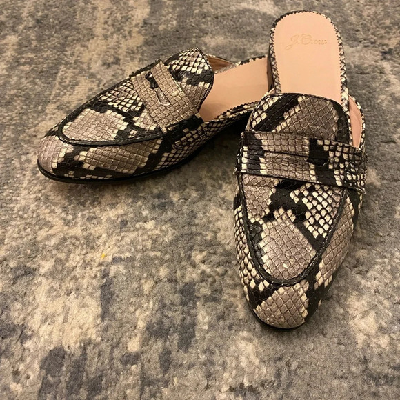 SOLD OUT! J.Crew Academy penny loafer mules in snake-embossed leather, SZ 7. - Picture 4 of 11